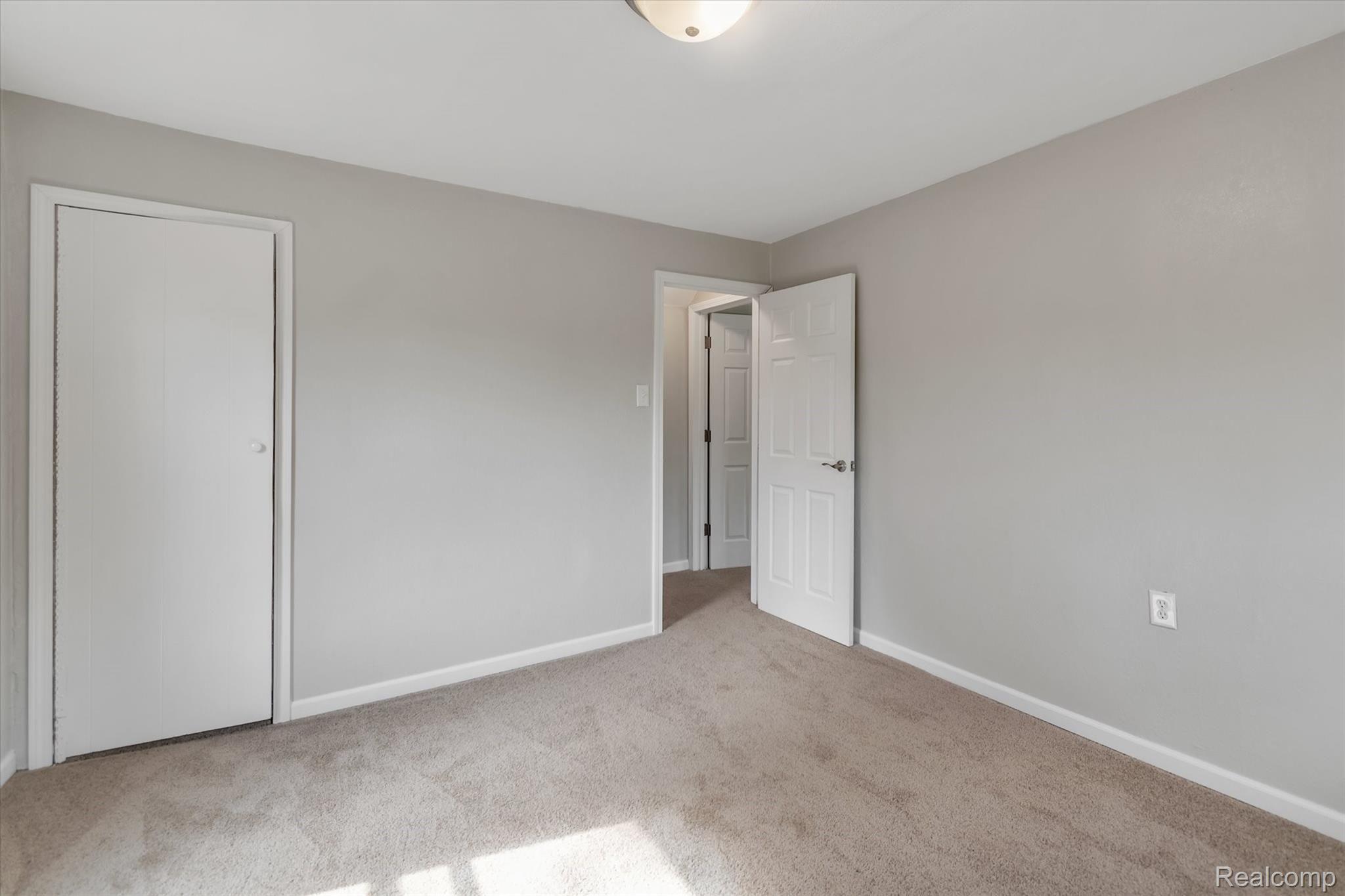 10024 Ford Road Ypsilanti, MI 48198 - Photo 23 of 35 27-10024 Ford Rd-windowstill-realestate-photography-27.jpg