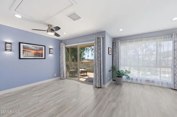 $2,100 | 254 Sequoia Court, Unit 36, Thousand Oaks, CA 91360