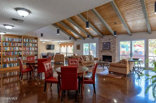 $2,100 | 254 Sequoia Court, Unit 36, Thousand Oaks, CA 91360
