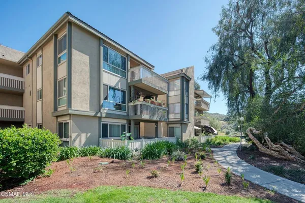 $2,000 | 254 Sequoia Court, Unit 36, Thousand Oaks, CA 91360