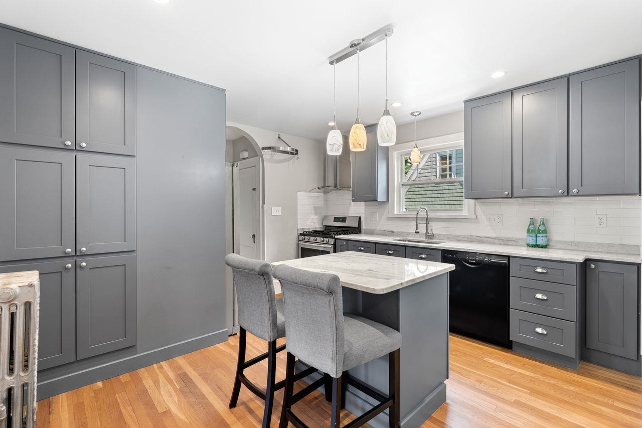 807 Maple Street Manchester, NH 03104 - Photo 2 of 38 Gallery Image 2