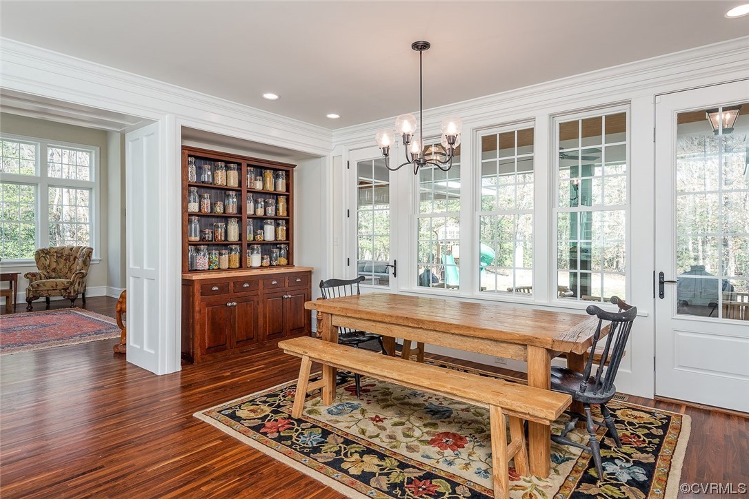 8401 Croaker Road Williamsburg, VA 23188 - Photo 12 of 48 a large swimming pool is sitting in the living room