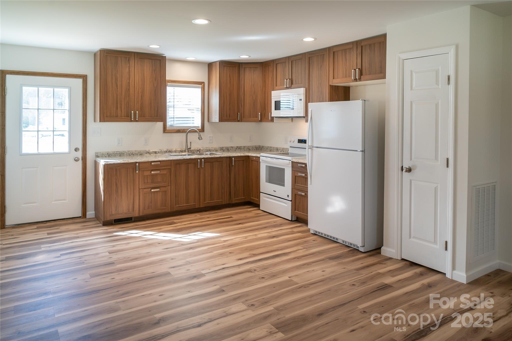5894 Fisher Davis Road Morganton, NC 28655 - Photo 6 of 23 Gallery Image 6