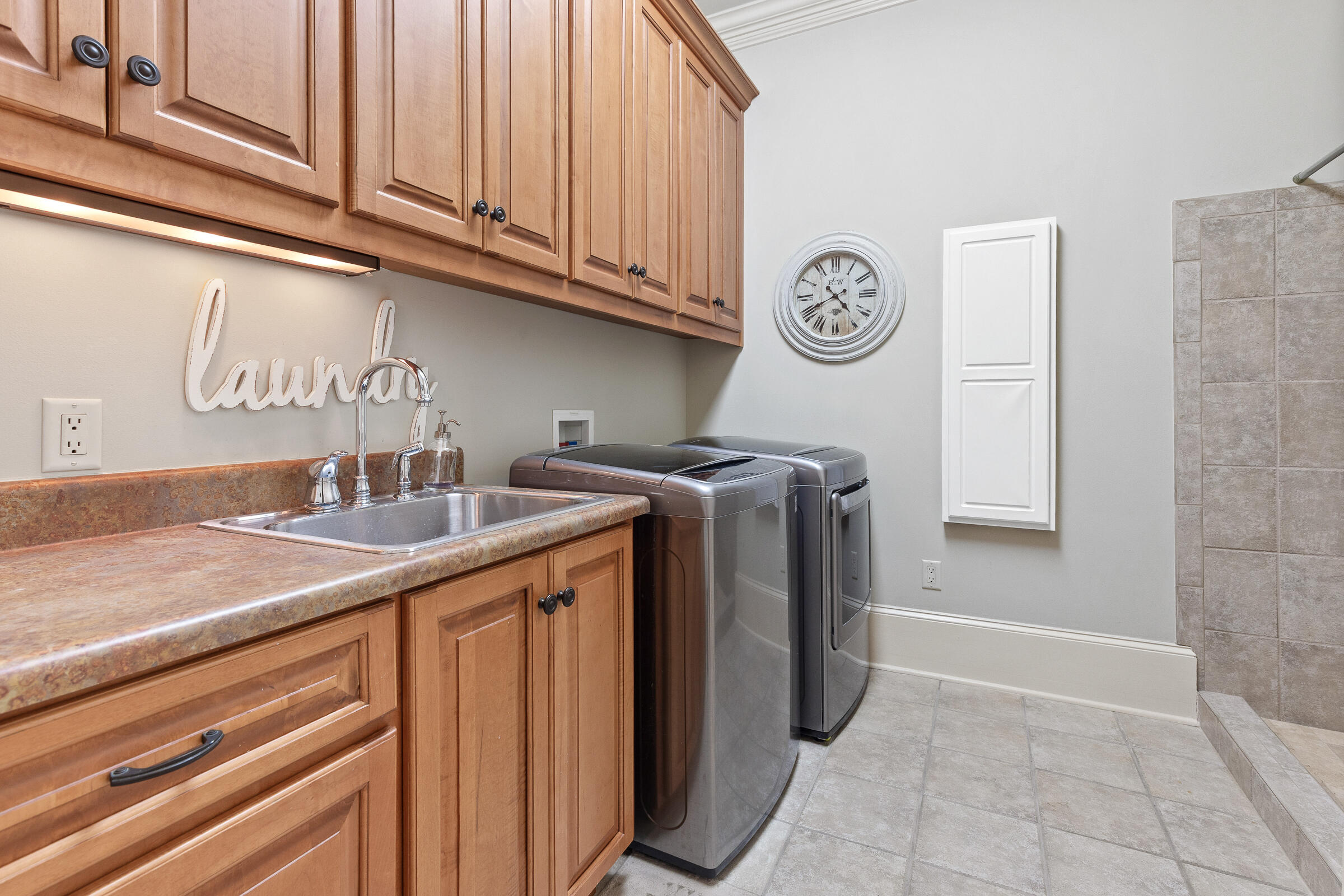 1806 Driftwood Point Road Santa Rosa Beach, FL 32459 - Photo 59 of 142 a utility room with a sink