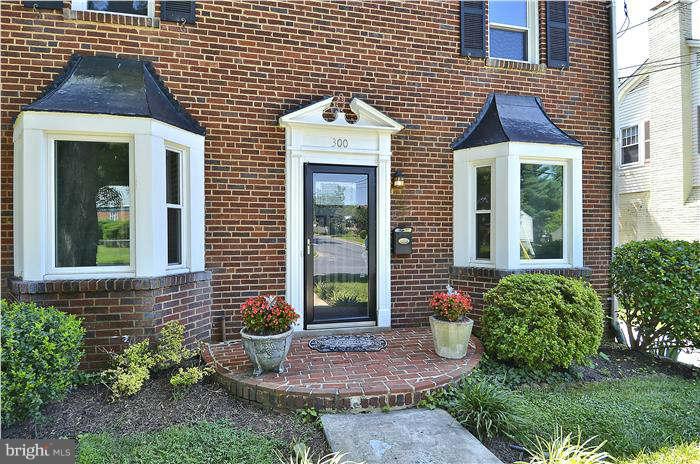 300 Dearborn Avenue Silver Spring, MD 20901 - Photo 7 of 30 a front view of a house