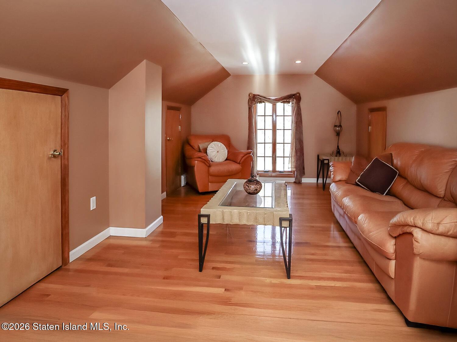 39 Hasbrouck Road Staten Island, NY 10304 - Photo 38 of 64 IMG_7227