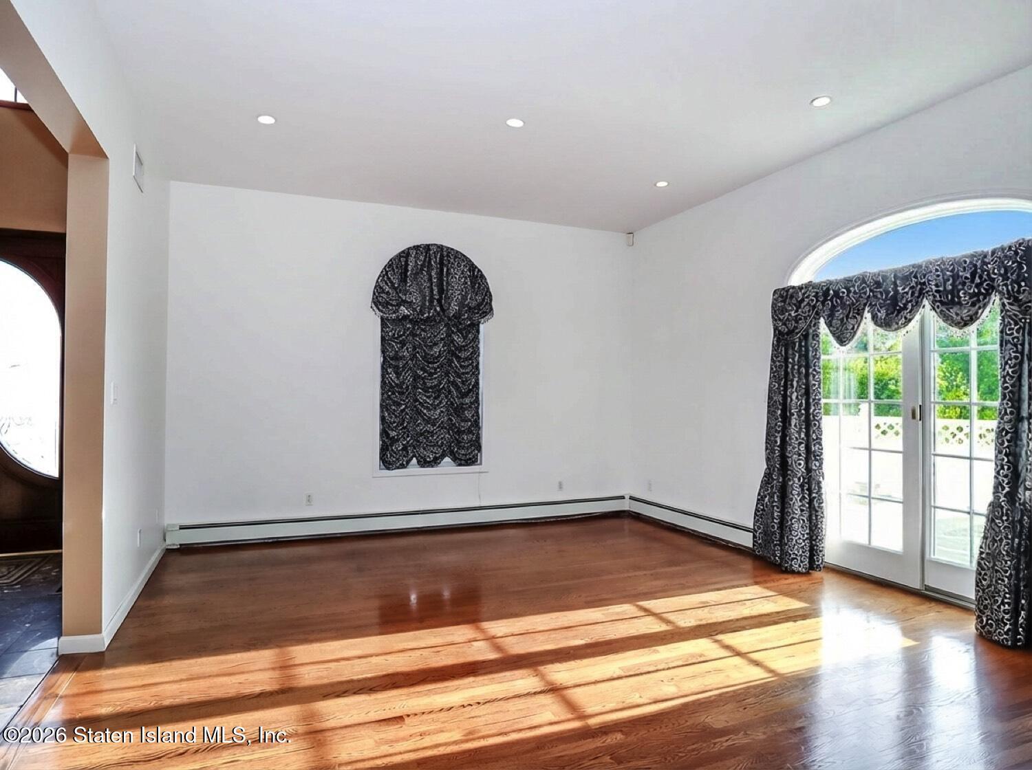 39 Hasbrouck Road Staten Island, NY 10304 - Photo 6 of 64 IMG_7288