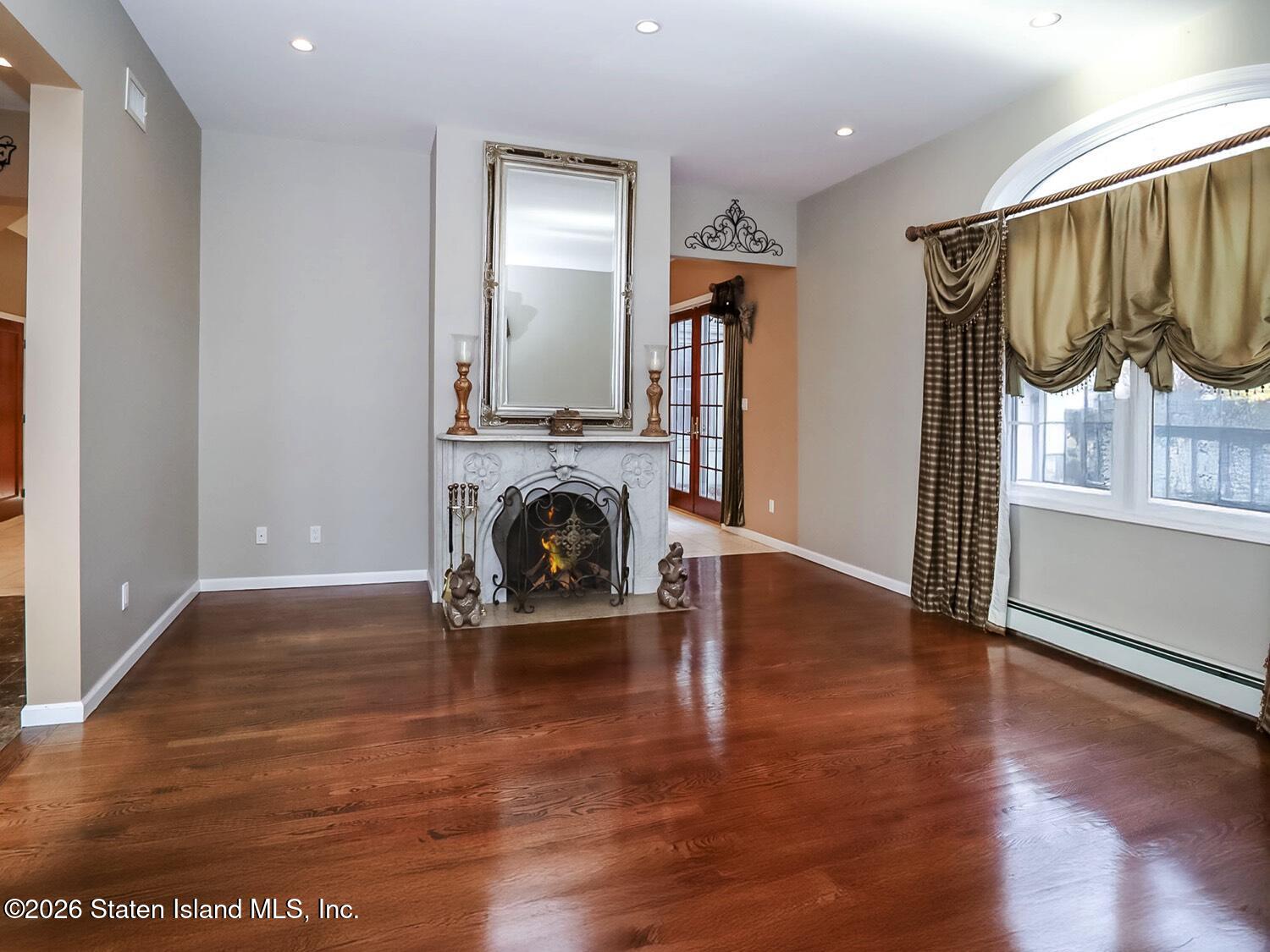 39 Hasbrouck Road Staten Island, NY 10304 - Photo 9 of 64 IMG_7283