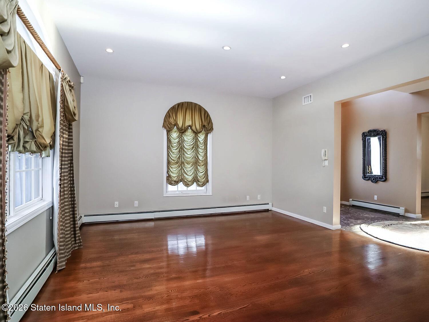 39 Hasbrouck Road Staten Island, NY 10304 - Photo 10 of 64 IMG_7284