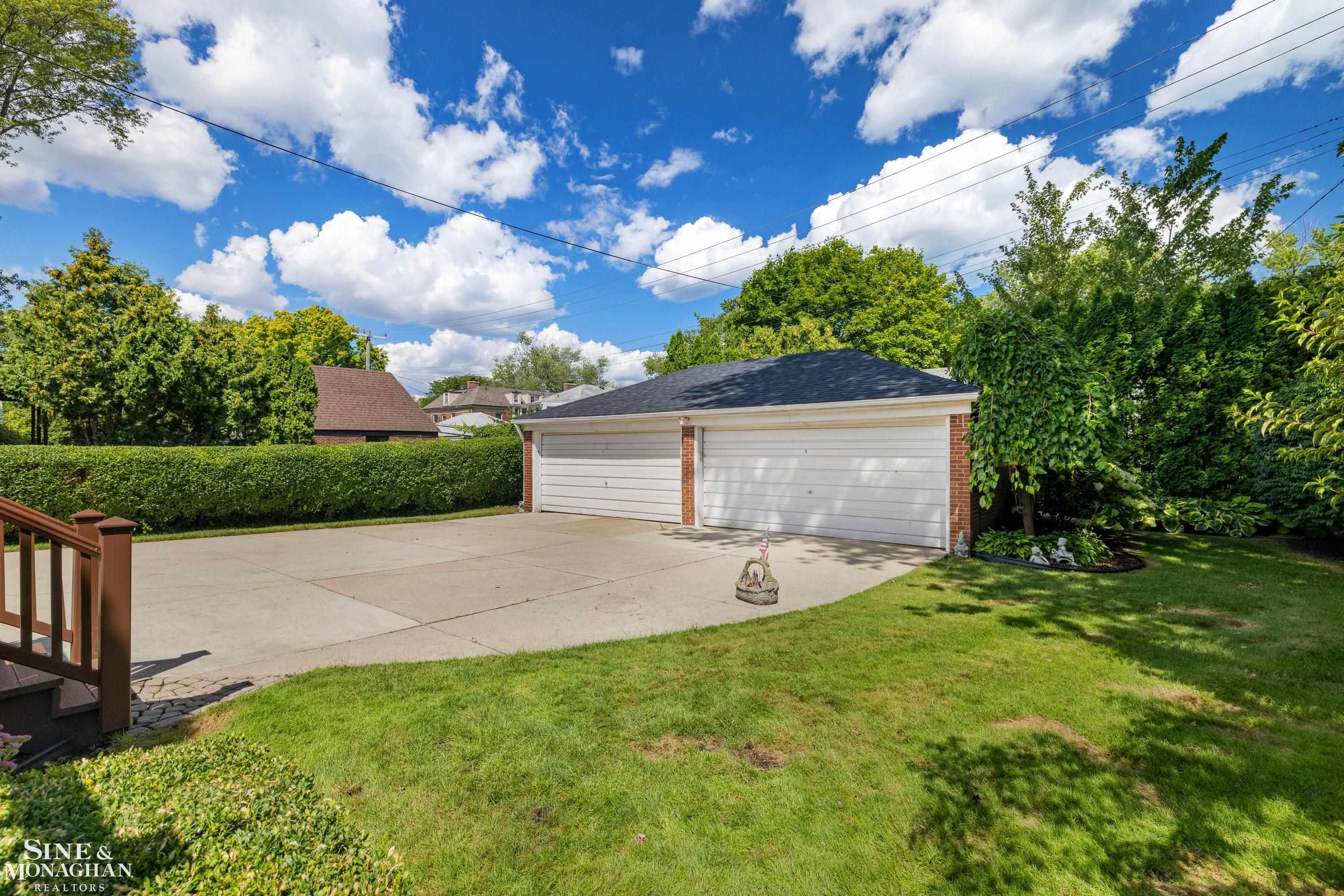 716 Trombley Road Grosse Pointe, MI 48230 - Photo 33 of 97