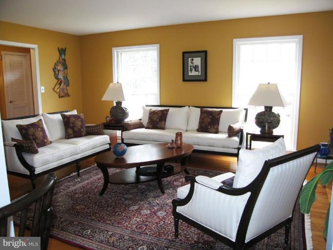 7516 Sebago Road Bethesda, MD 20817 - Photo 12 of 30 Living Room #2