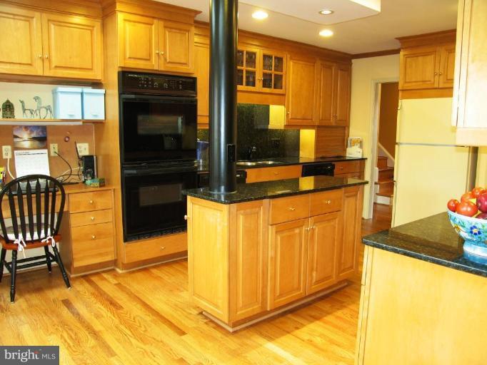 7516 Sebago Road Bethesda, MD 20817 - Photo 16 of 30 Kitchen #3