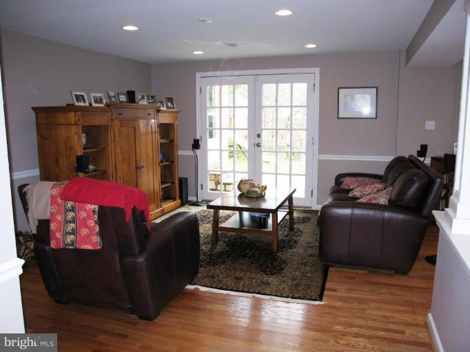 7516 Sebago Road Bethesda, MD 20817 - Photo 17 of 30 Family Room #2