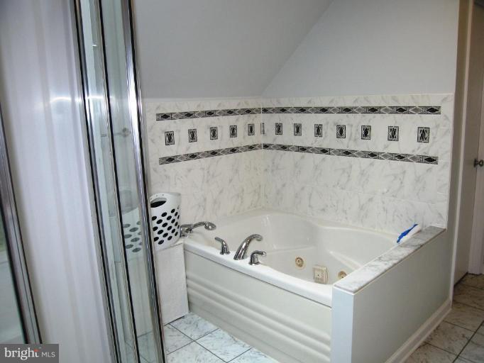 7516 Sebago Road Bethesda, MD 20817 - Photo 24 of 30 Master Bath #2