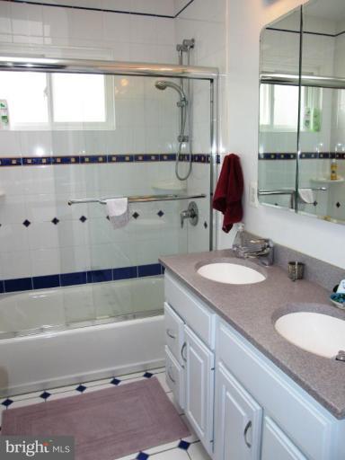 7516 Sebago Road Bethesda, MD 20817 - Photo 28 of 30 Bath #2