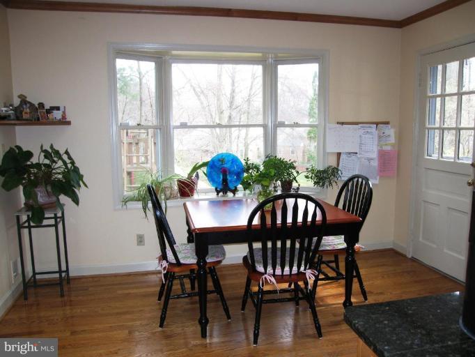 7516 Sebago Road Bethesda, MD 20817 - Photo 4 of 30 Breakfast Area