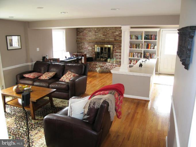 7516 Sebago Road Bethesda, MD 20817 - Photo 5 of 30 Family Room