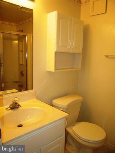 7516 Sebago Road Bethesda, MD 20817 - Photo 7 of 30 Bath #3