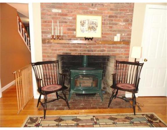 471 Bay Road Amherst, MA 01002 - Photo 9 of 30 a view of a chairs and table in kitchen