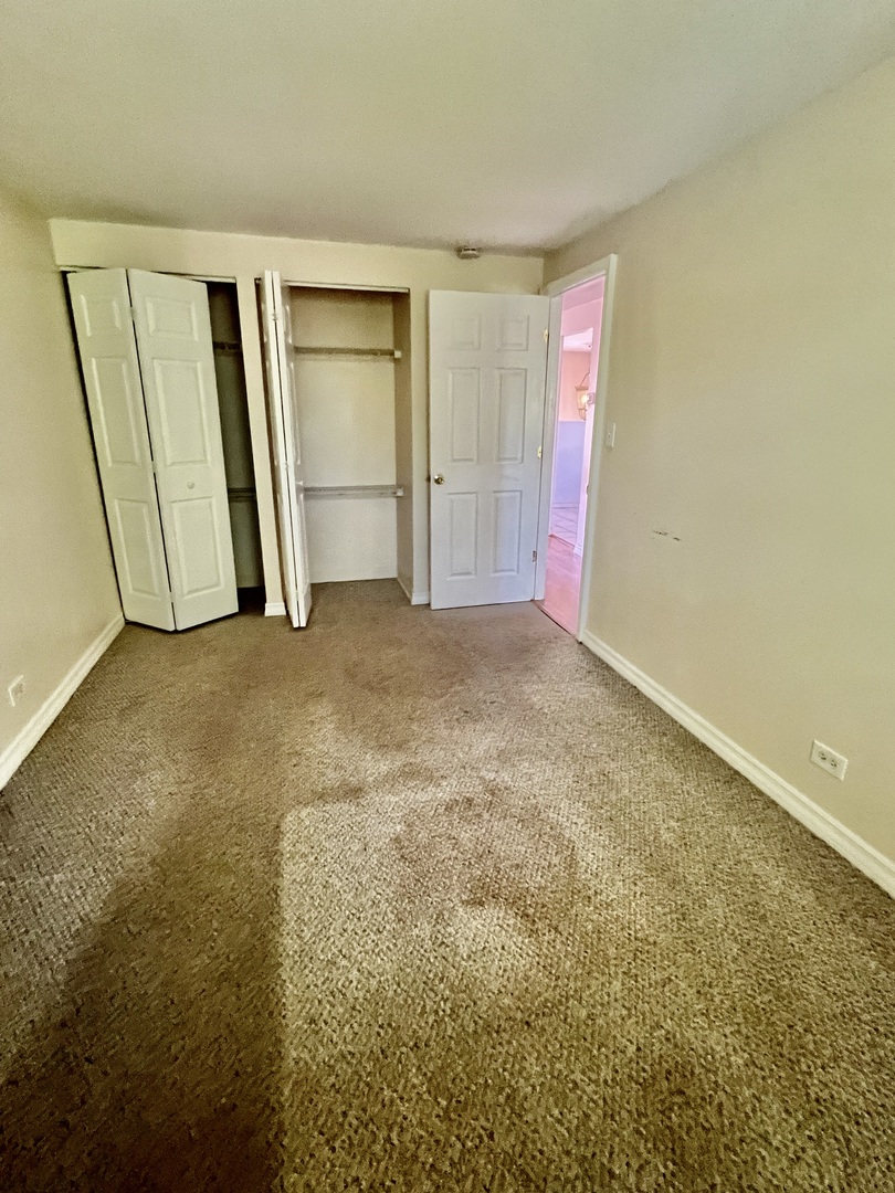 125 Springinsguth Road Schaumburg, IL 60193 - Photo 8 of 18 Gallery Image 8