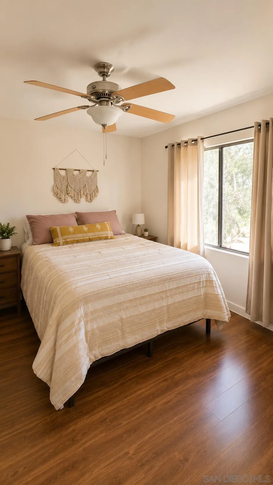 6390 Rancho Mission Road, Unit 210 San Diego, CA 92108 - Photo 10 of 11 Primary Bedroom