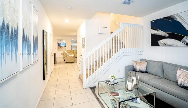 $3,200 | 10118 Southwest 231st Lane, Miami, FL 33190