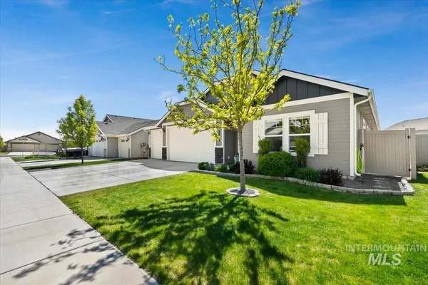 $549,900 | 2953 North Greengate Way, Star, ID 83669