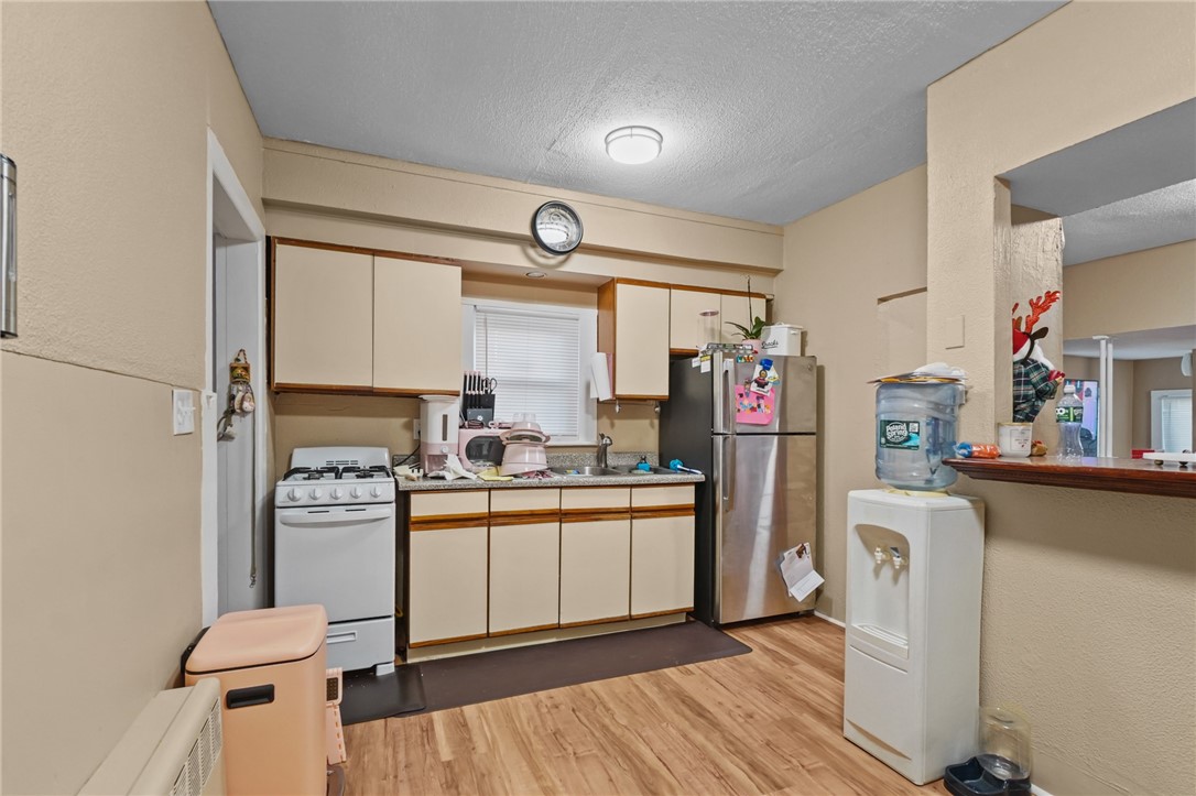 86 Glen Drive Warwick, RI 02889 - Photo 11 of 21