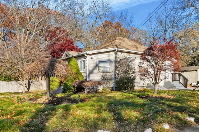 $260,000 | 86 Glen Drive, Warwick, RI 02889