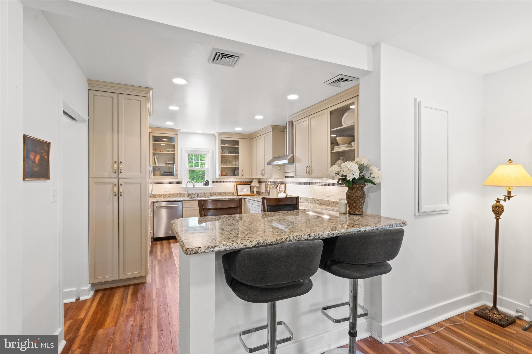 9035 Fairground Road Bel Alton, MD 20611 - Photo 8 of 36 Breakfast Bar
