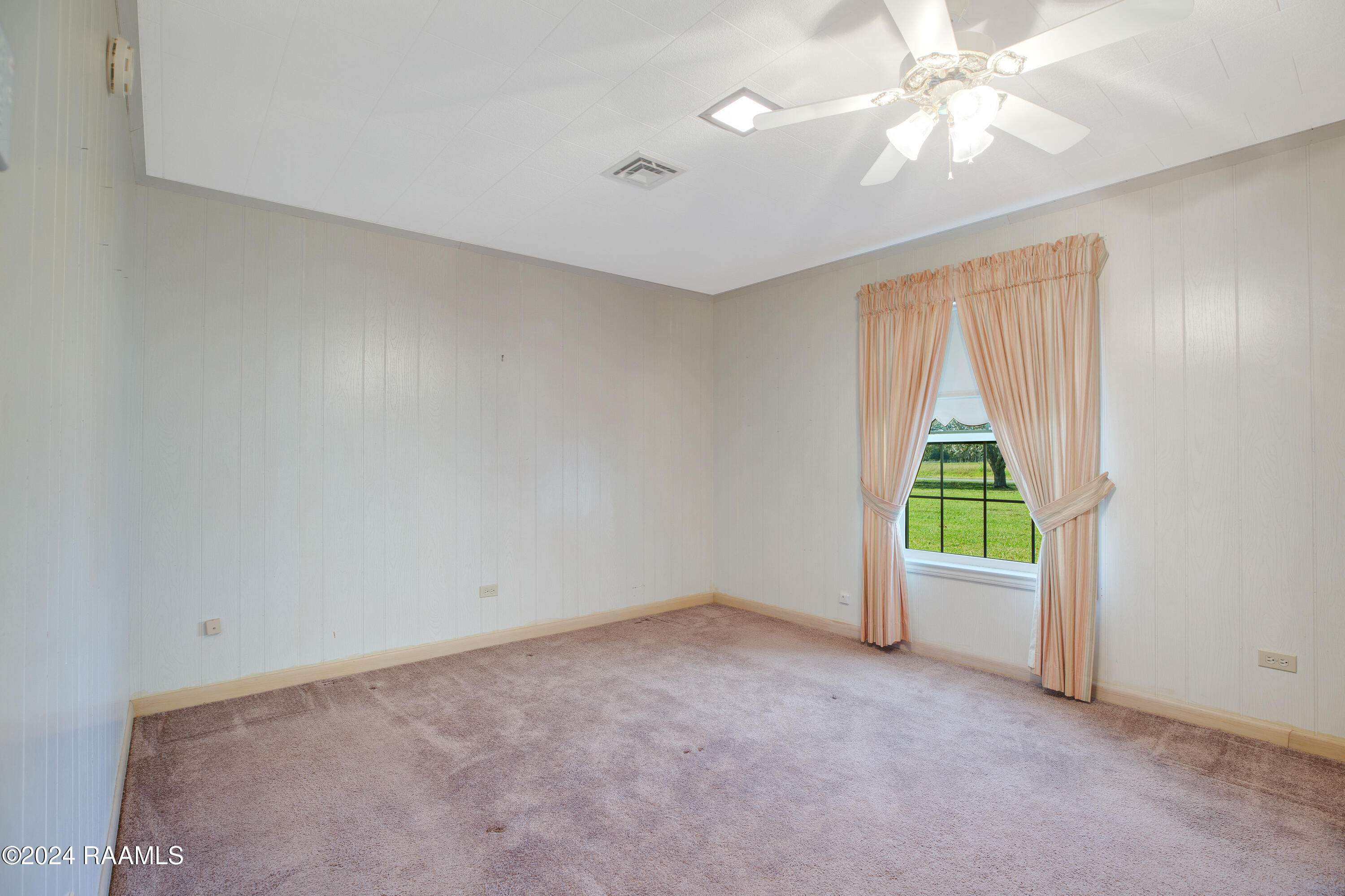 7107 Cossinade Road Kaplan, LA 70548 - Photo 13 of 23 7107 Cossinade -16