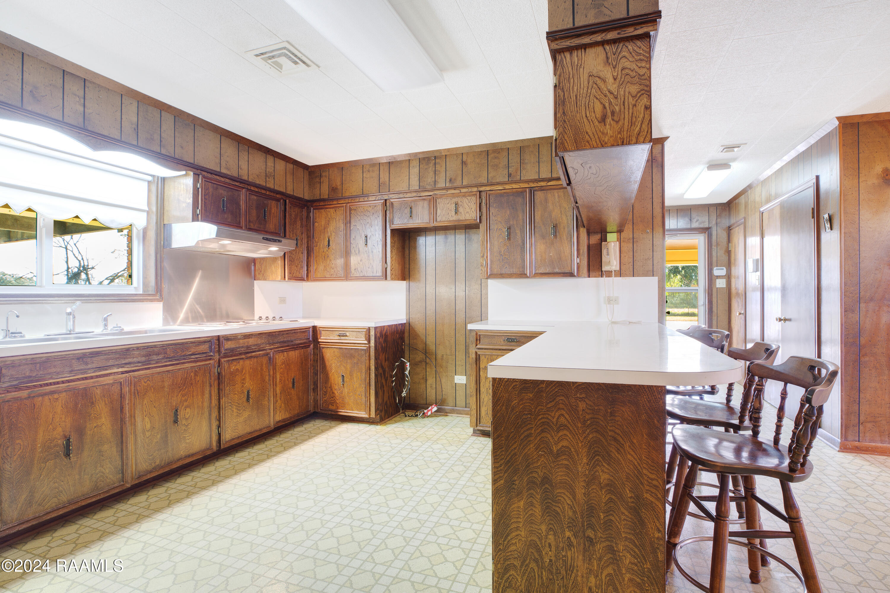 7107 Cossinade Road Kaplan, LA 70548 - Photo 5 of 23 7107 Cossinade -6