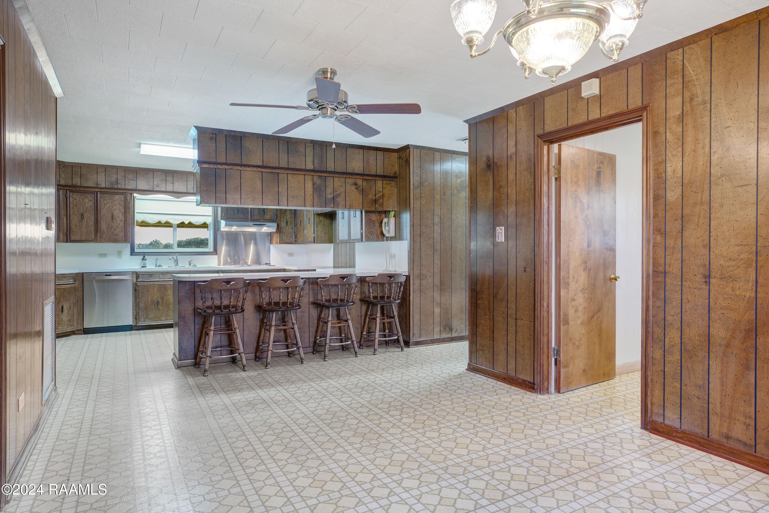 7107 Cossinade Road Kaplan, LA 70548 - Photo 7 of 23 7107 Cossinade -12