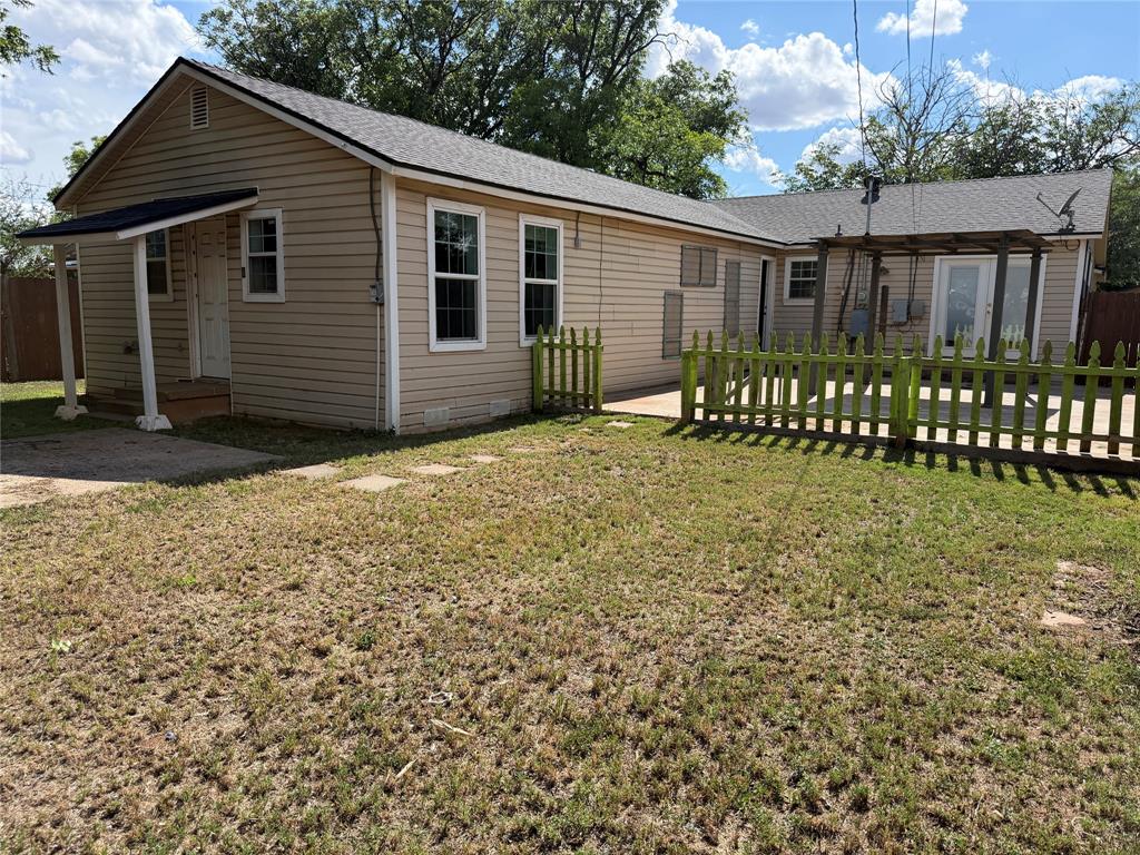 901 Ash Street Merkel, TX 79536 - Photo 2 of 16 Backyard