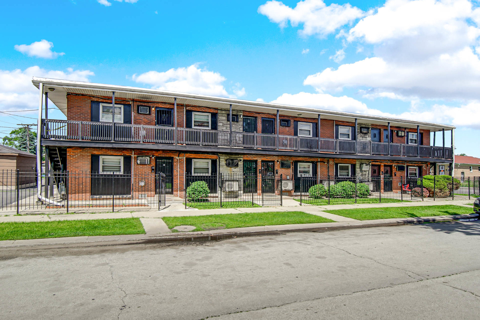 184 West 147th Street Harvey, IL 60426 - Photo 2 of 19