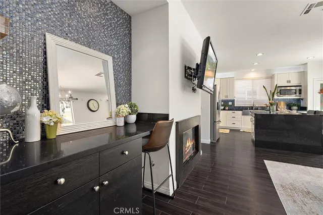 a view of a kitchen and dining room