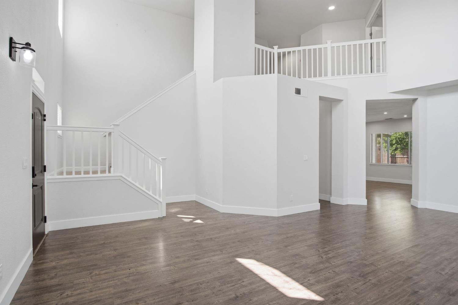 1123 Woodland Drive Turlock, CA 95382 - Photo 8 of 42 Gallery Image 8