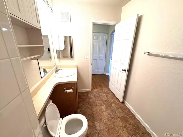 $1,800 | 7440 South Blackhawk Street, Unit 204, Englewood, CO 80112