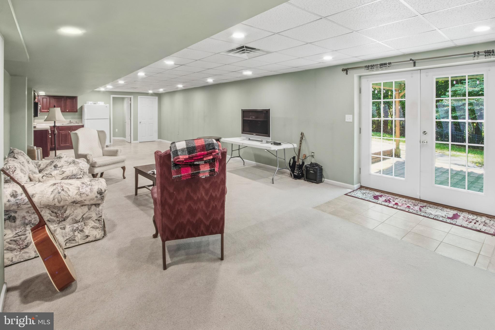 15 Hollybrook Road Mullica Hill, NJ 08062 - Photo 30 of 38 a living room with furniture