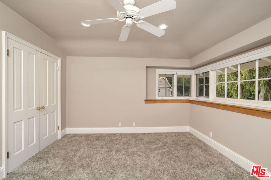 5360 Bothwell Road Tarzana, CA 91356 - Photo 14 of 22