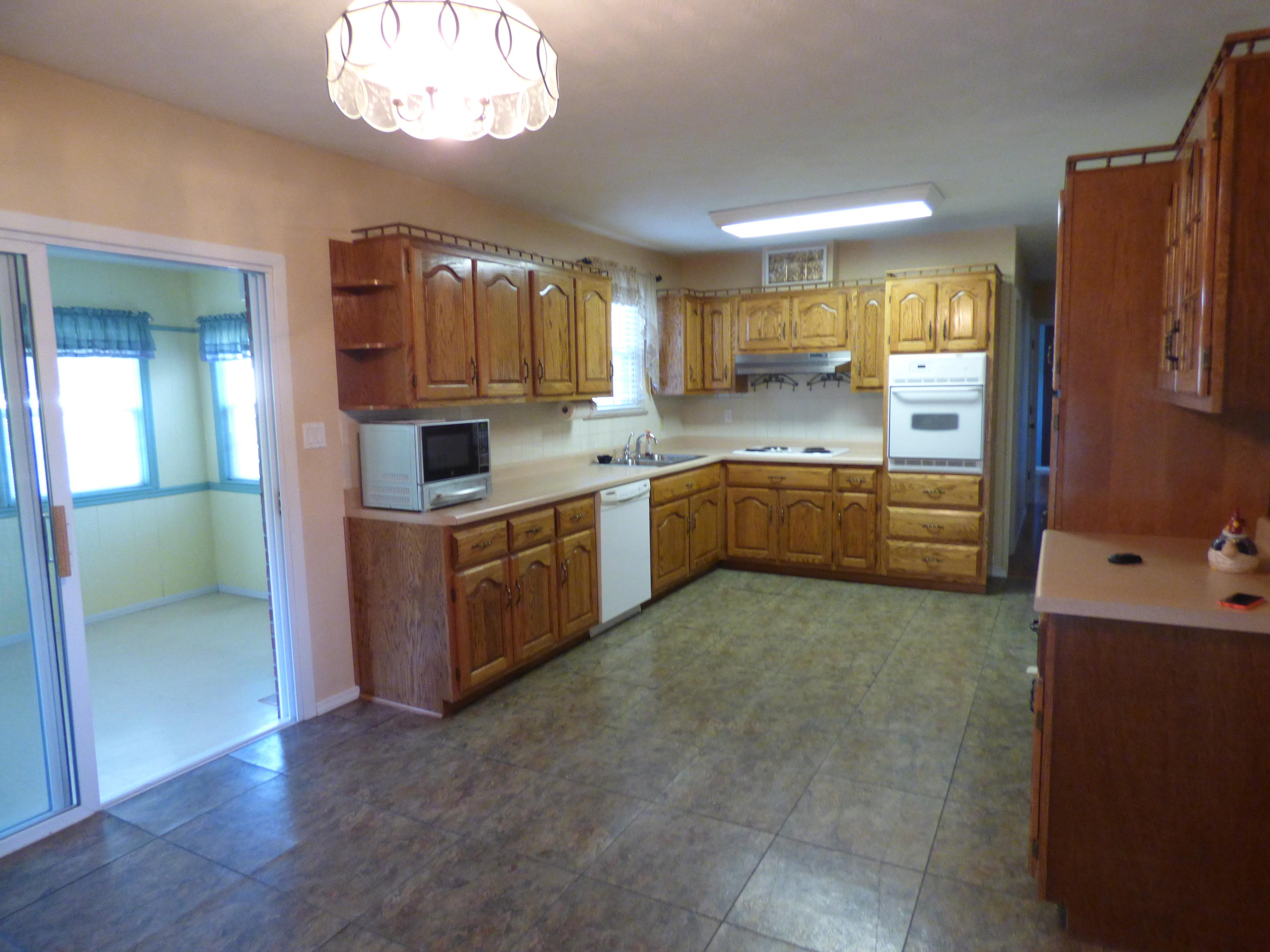 8127 Thompson School Road Corryton, TN 37721 - Photo 6 of 32 P1000547