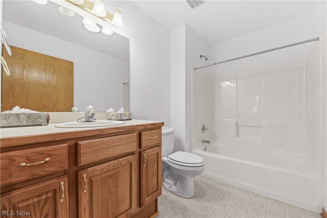1701 Woods Road Akron, OH 44306 - Photo 27 of 43
