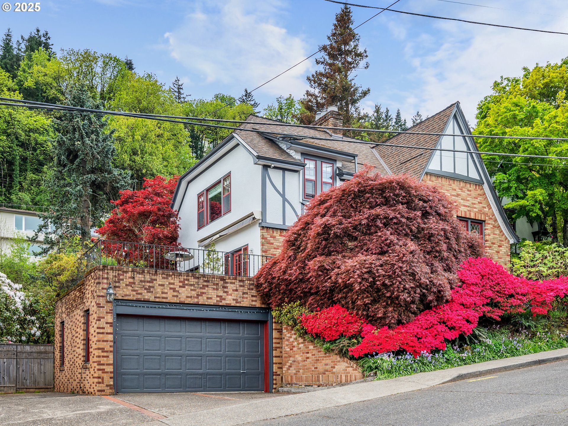 758 Northwest Powhatan Terrace Portland, OR 97210 - Photo 2 of 48 a front view of house with yard