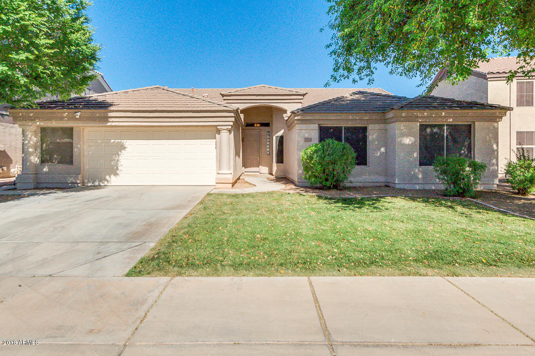 1019 South Roles Drive Gilbert, AZ 85296 - Photo 1 of 38 01-Roles_