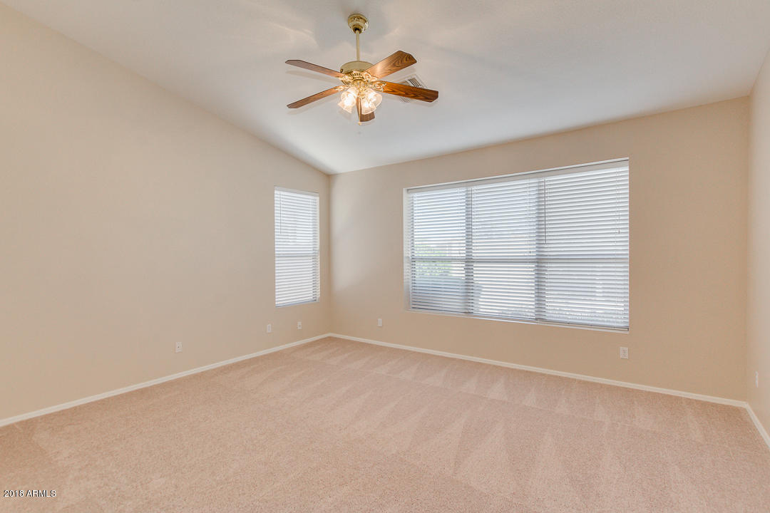 1019 South Roles Drive Gilbert, AZ 85296 - Photo 17 of 38 17-Roles_
