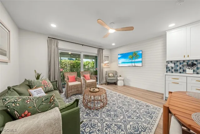 $299,000 | 409 East Gulf Drive, Unit 17, Sanibel, FL 33957