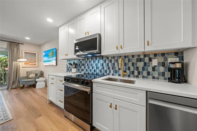 $299,000 | 409 East Gulf Drive, Unit 17, Sanibel, FL 33957