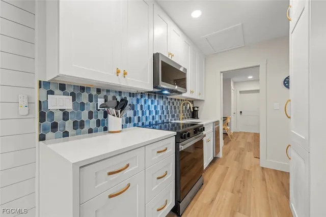 $299,000 | 409 East Gulf Drive, Unit 17, Sanibel, FL 33957