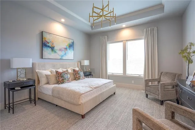 $849,900 | 8200 West Lake Drive, Parkville, MO 64152