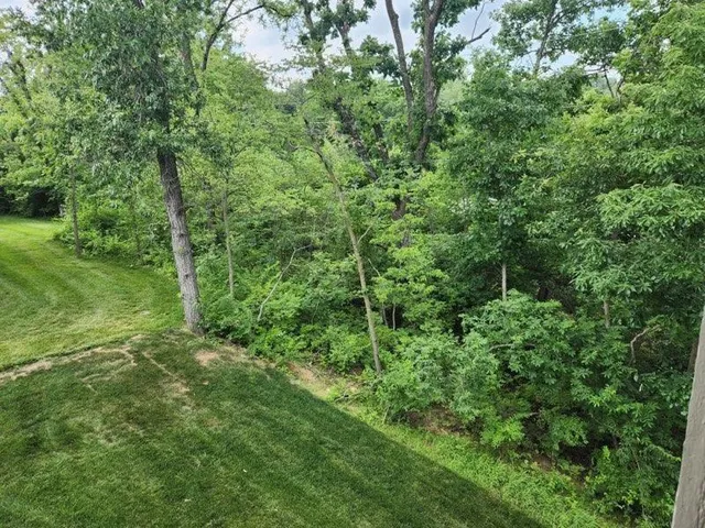 $849,900 | 8200 West Lake Drive, Parkville, MO 64152